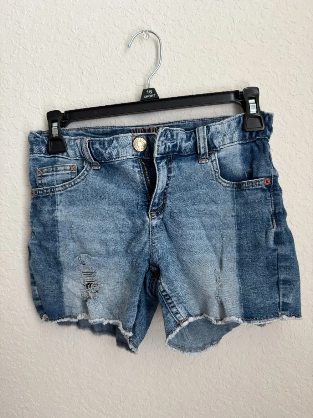 Justice Girls Size 14 Distressed Denim Shorts (E)